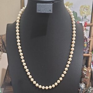 Elegant Pearl Necklace